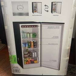 Vissani 7.1 cu. ft. Manual Defrost Convertible Upright Freezer in Stainless Steel Look 