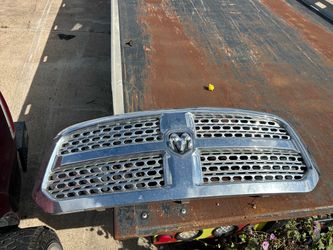 2013-2018 Dodge Ram 1500 Grill