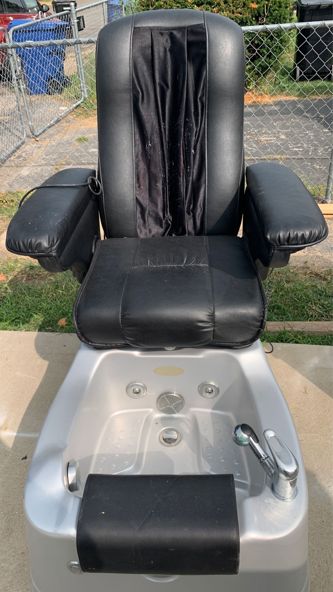 Pedekiere chear with masagewand woder masagewforwfet 150$