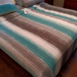 Turns And foster King Size Bed