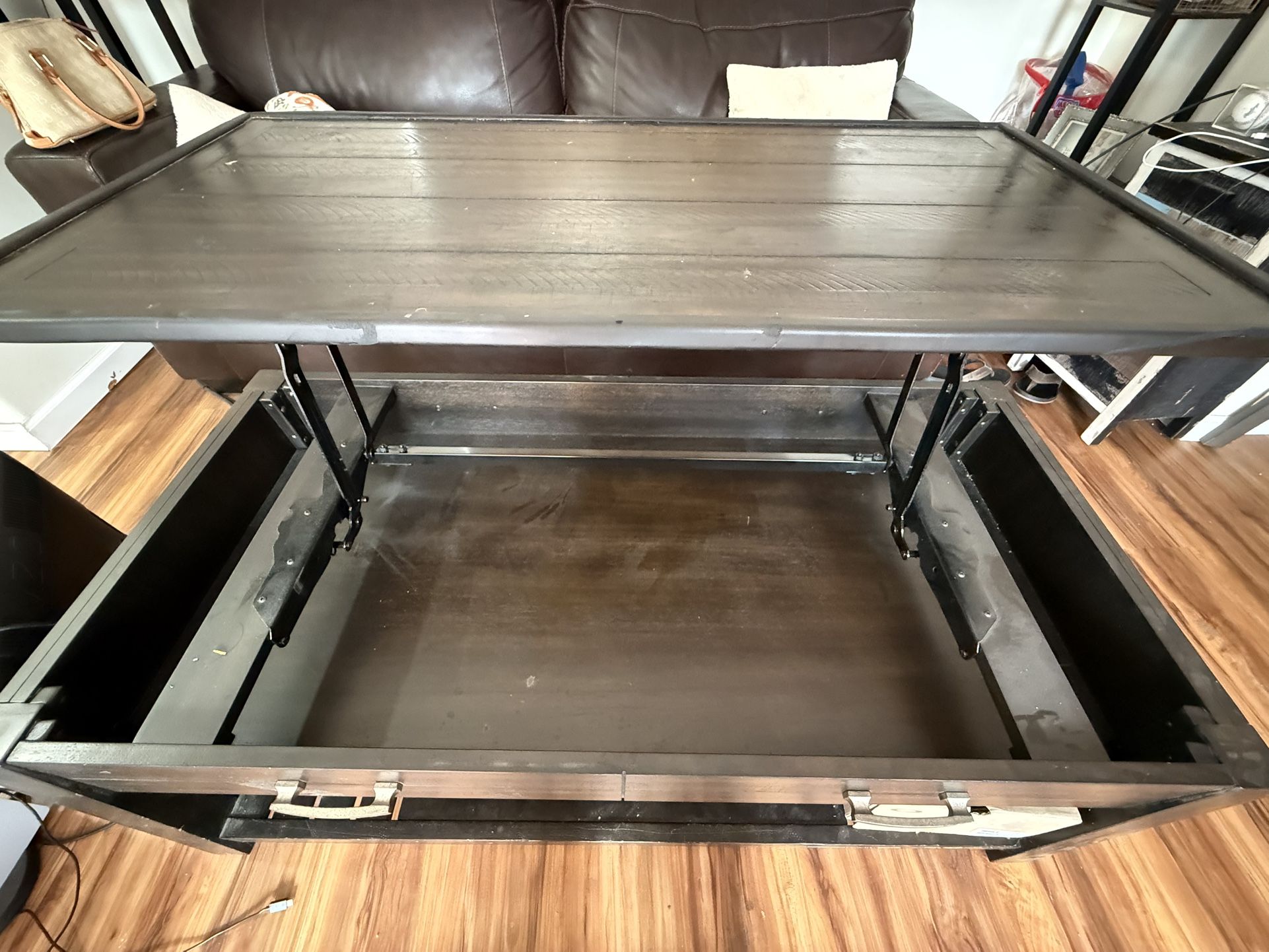 Ashley Furniture Adjustable Lift Top Oak, Dark Espresso coffee Table Home & Garden