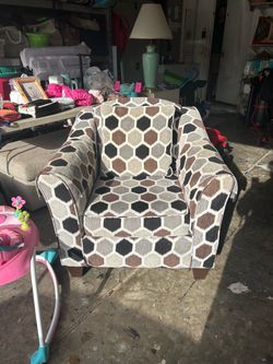 Upholstered Accent Chair Hexagon Pattern can deliver!