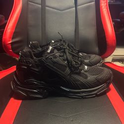 Balenciaga runners no box