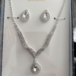Necklace And Earring Set