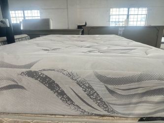 Full size mattress