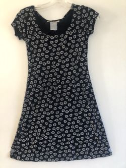 Cute dress like new. Size S but could fit XS
