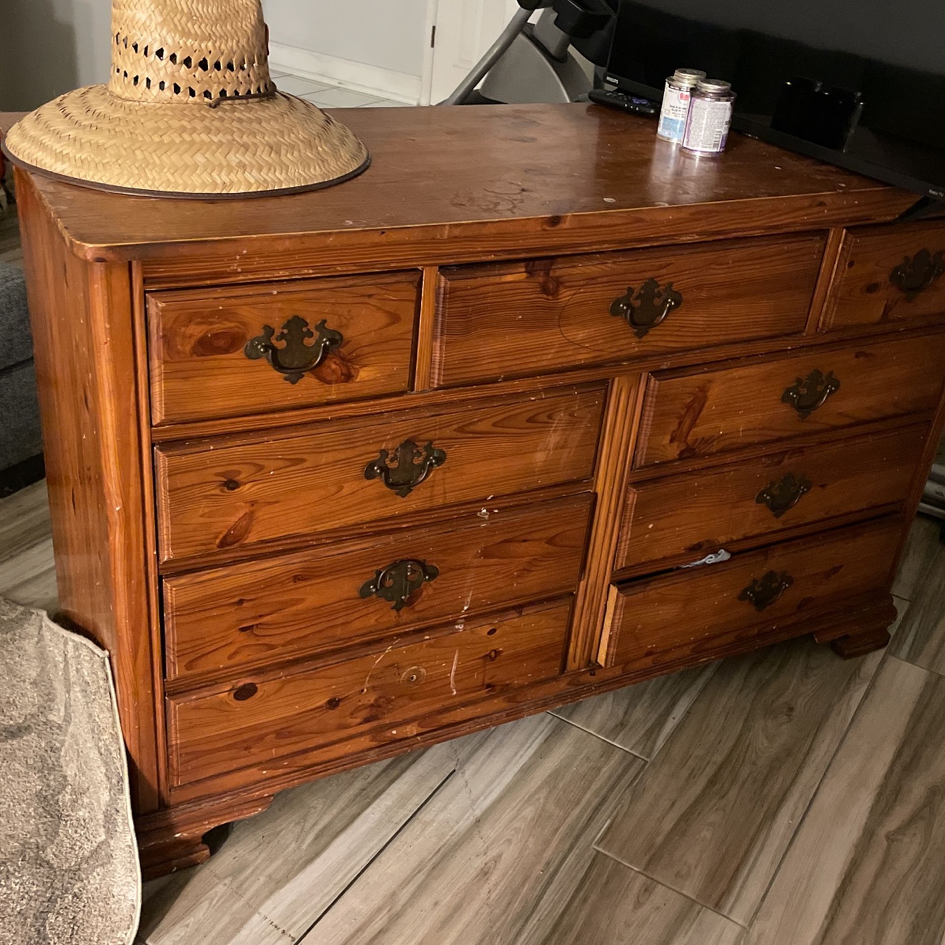 Free Dresser for Sale in Riverside, CA OfferUp