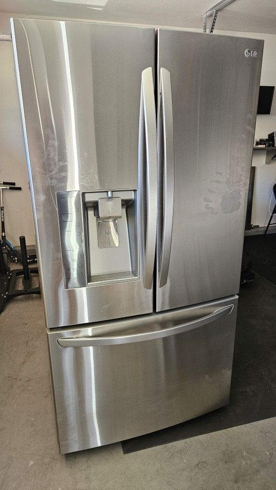 LG LFX25991ST 36in 25.6 Cu Ft 3-door Counter Depth French Door Refrigerator