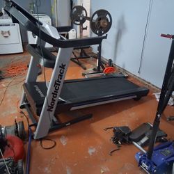 Treadmill For Sale.. Nordic Track
