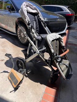 Uppababy VISTA DOUBLE/ single stroller with piggy back $1500 set up