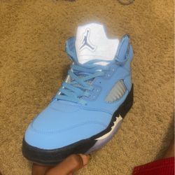 Jordan 5 UNC Blue 