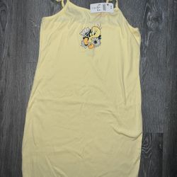 Tweety dress for women junior size L 