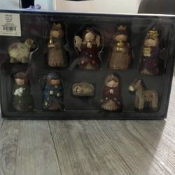 Nativity Figurines 