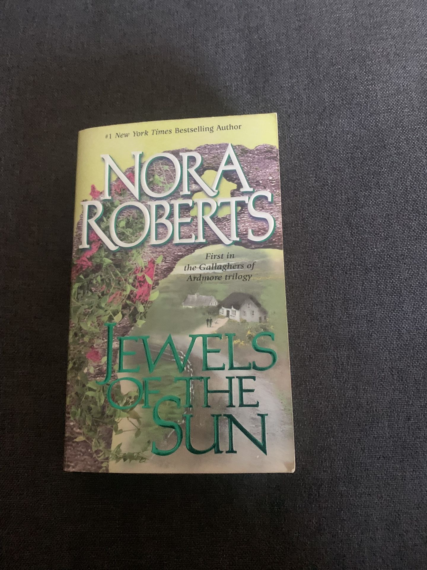 Nora Roberts 'Jewels of the Sun' Book #1 New York Times BestSelling Author