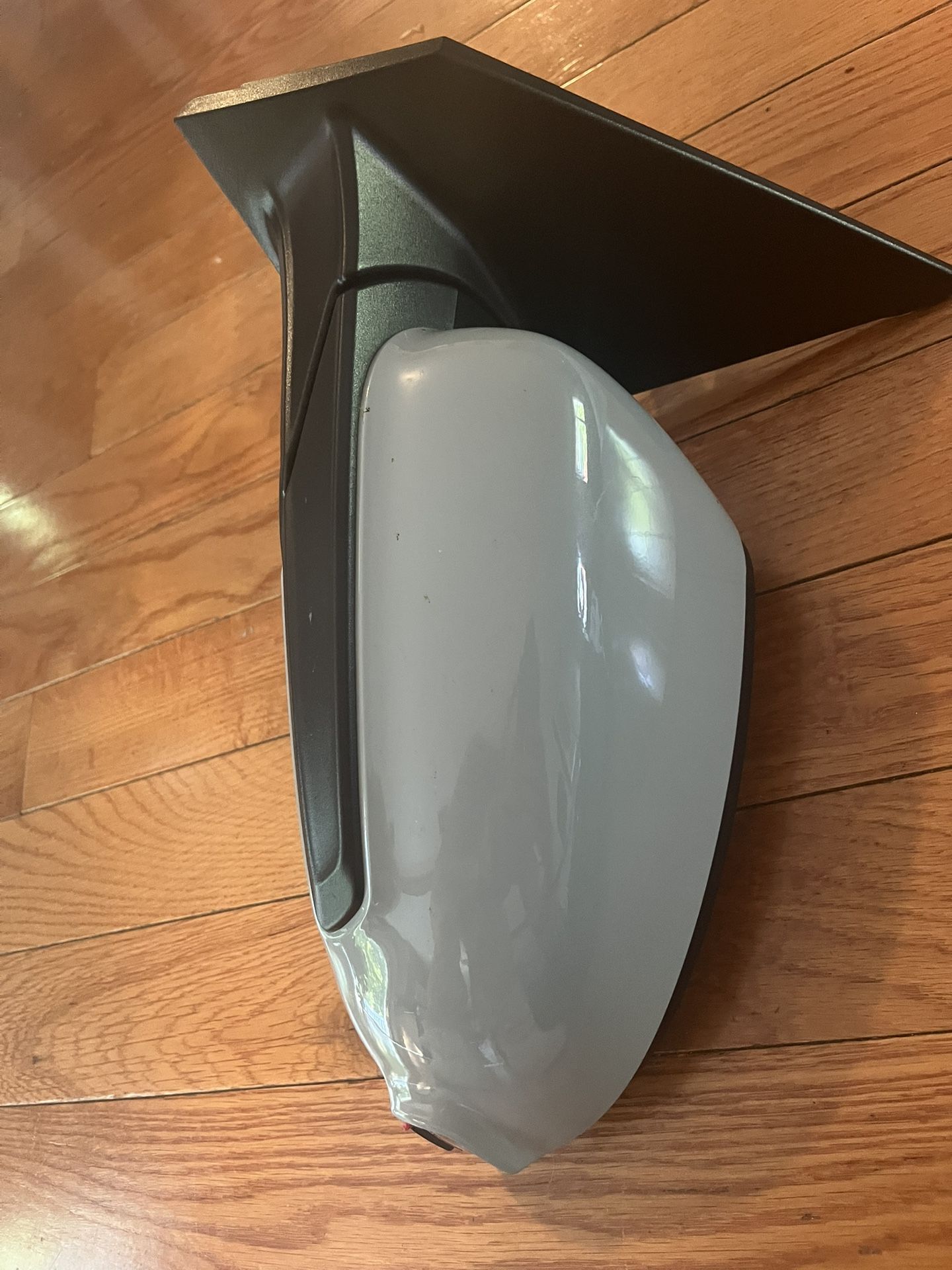2023 Hyundai Kona Heated Side View Signal Mirror, Drivers Side.