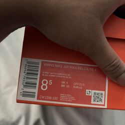Nike Air Max Women’s 8.5 Size