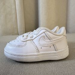 Nike Baby Sneakers Size 3C (6–9 months) – Like NEW