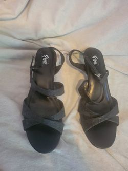 Black Sparkling Low Heels