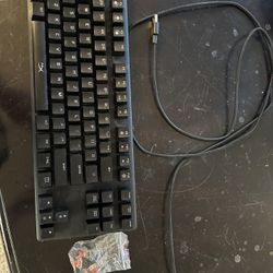 HyperX Keyboard And DESKPAD 