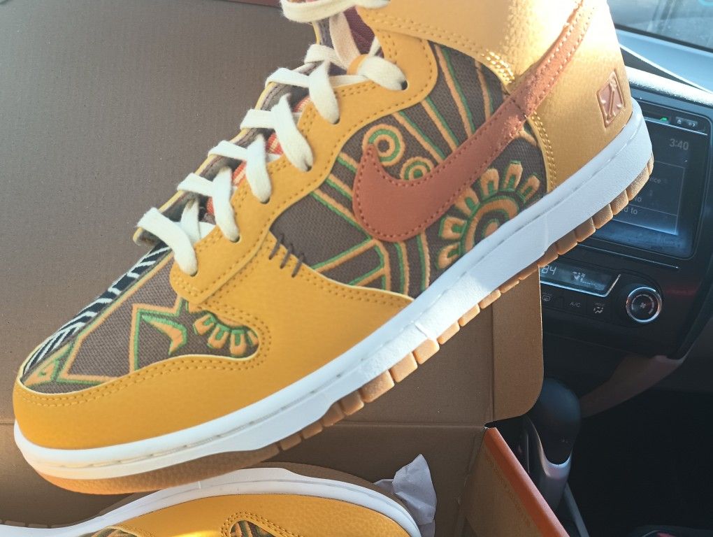 Brand New Nike Dunk High
