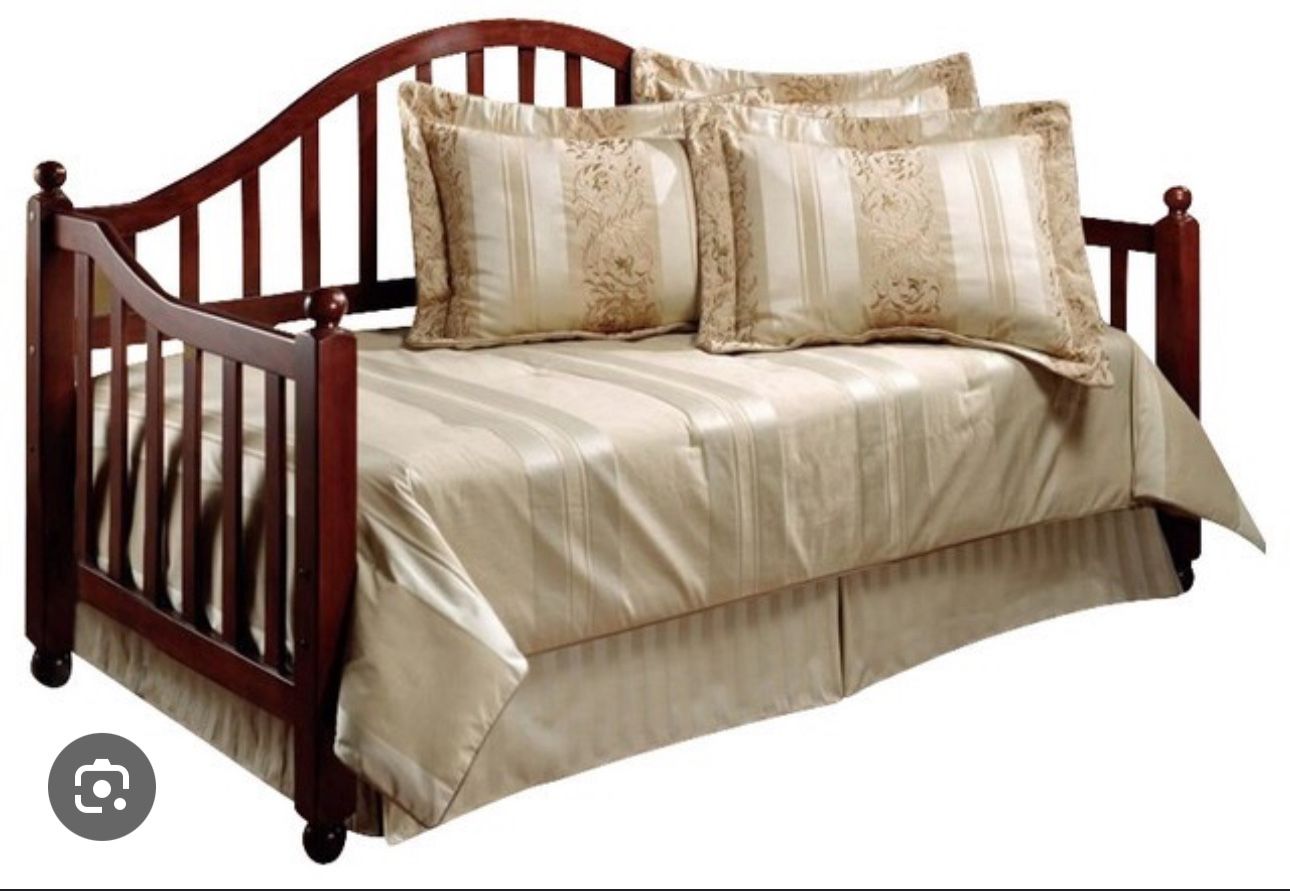 Daybed With trundle