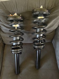 Brand New Front Complete Quick Strut Assemblies (Pair)