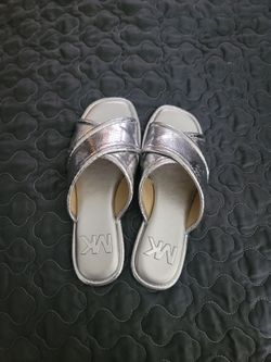Ladies Michael Kors Sandals Size 7 Silver