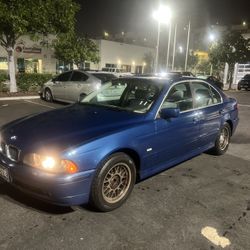 2002 BMW 525i