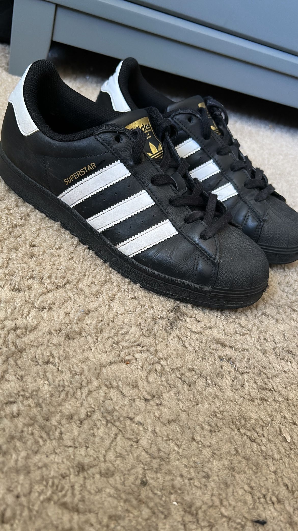 Adidas superstars blacks size 6.5