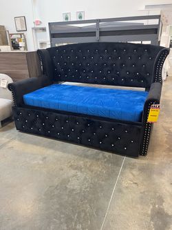 Twin daybed with trundle