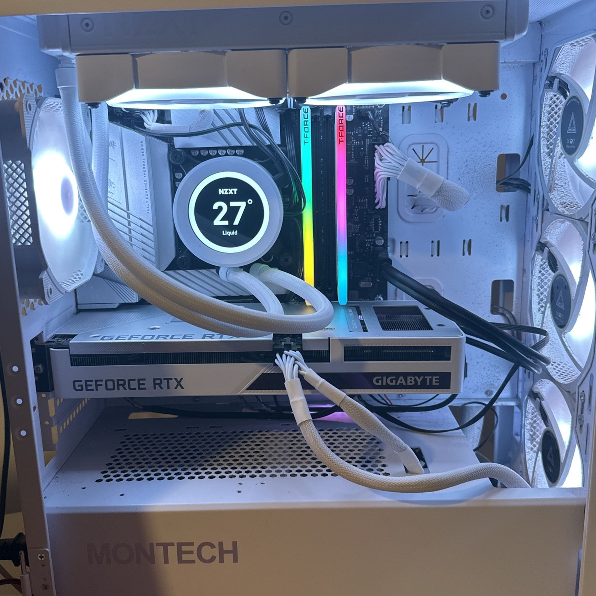 gaming computer . text me if you need specs .