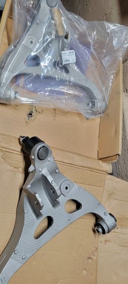 2004----2008 Ford f-150/Lincoln Mark LT front lower control arm