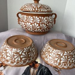 Soup Bowl With 2 Plates 