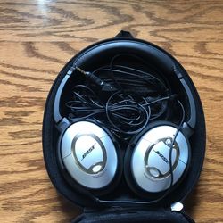 Bose noise cancelling headphones