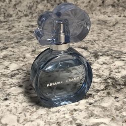 Ariana Grande Cloud Perfume