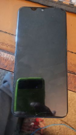 Straight talk cell phone in good condition