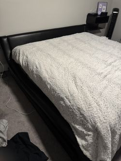 Platform Leather Bed King 