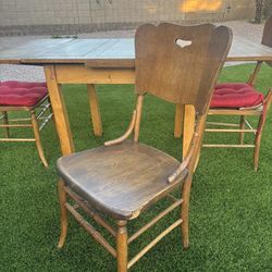 ANTIQUE  Tiger oak expandable kitchen table with 4 chairs