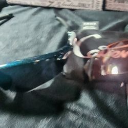 OAKLEY RADARLOCK SPECIAL EDITION MARK CAVENDISH SIGNATURE WITH CASE CAVENDISH cleaning Pouch and extra rose SIGNATURE lens

2 sets of CAVENDISH SIGNAT