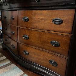 King Size Bedroom set!!