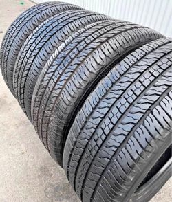 265 60 18 Goodyear tires Con 80% de Vida Las 4