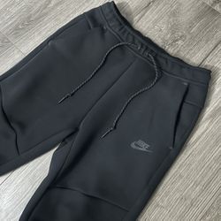 Nike Tech Sweatpants