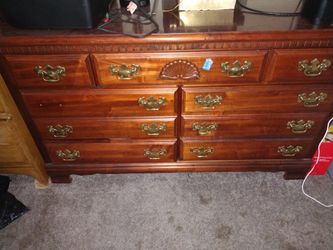 Dresser