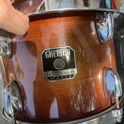 Three piece Gretsch renown maple drum kit shells only I’ll have upgraded heads Films With Soft Cases price negotiable