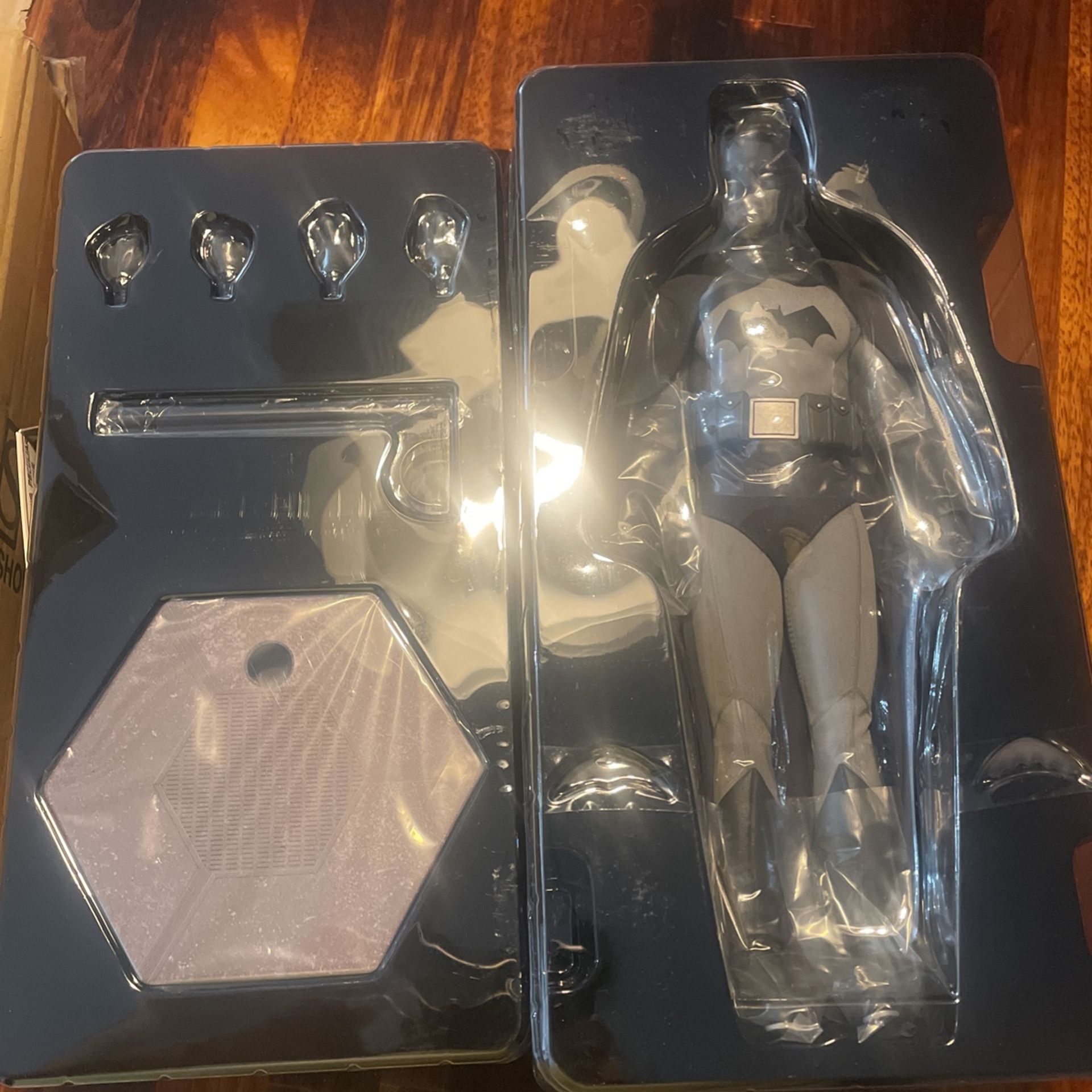 Sideshow Collectibles DC Comics Sixth Scale Batman Action Figure
