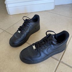 Black Air Force 1s women’s size 8