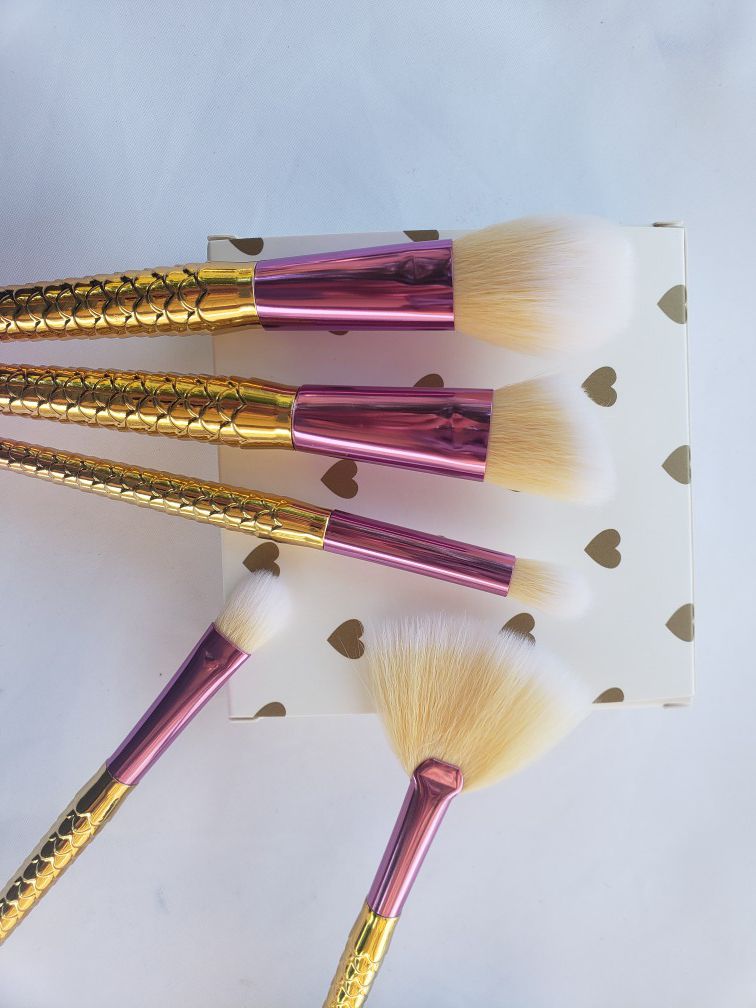 5 pcs yellow color makeup brush set