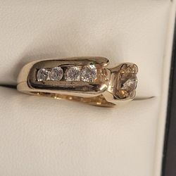 Beautiful  14kt Yellow Gold Semi Mount Engagement Ring
