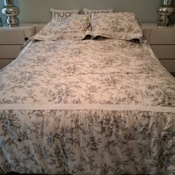 Ralph LAUREN Saint Honore Toile Grey Comforter  Full/queen 