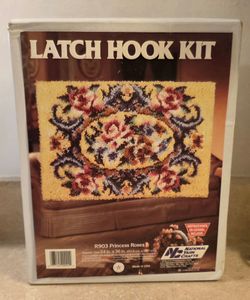 *New* Vintage 1980's National Yarn Crafts "Flatch Hook" Large Rug Kit Floral Rose Pattern